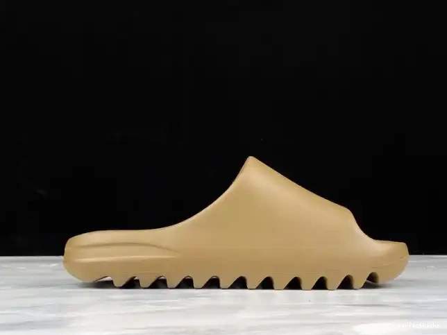 FV8425 Adidas Slide Yeezy Brown Earth 0507